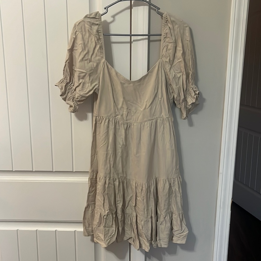 Puff sleeve dress